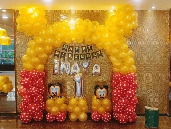 Mickey Mouse Arch Decor